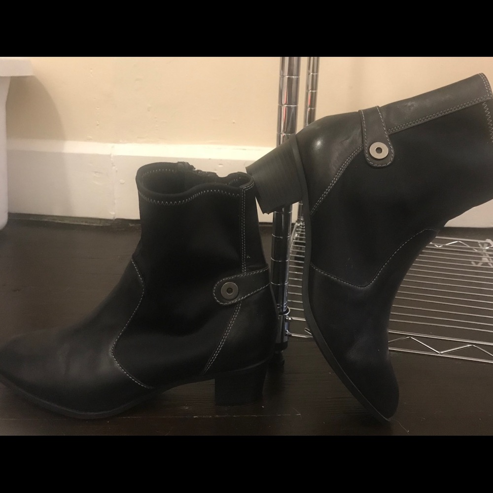 Cloudwalkers Ankle Length Heeled Boots - sze 10ww